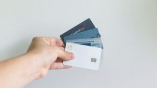 クレジットカードは何枚持ってもいい？複数保有のメリットとデメリットを徹底解説 